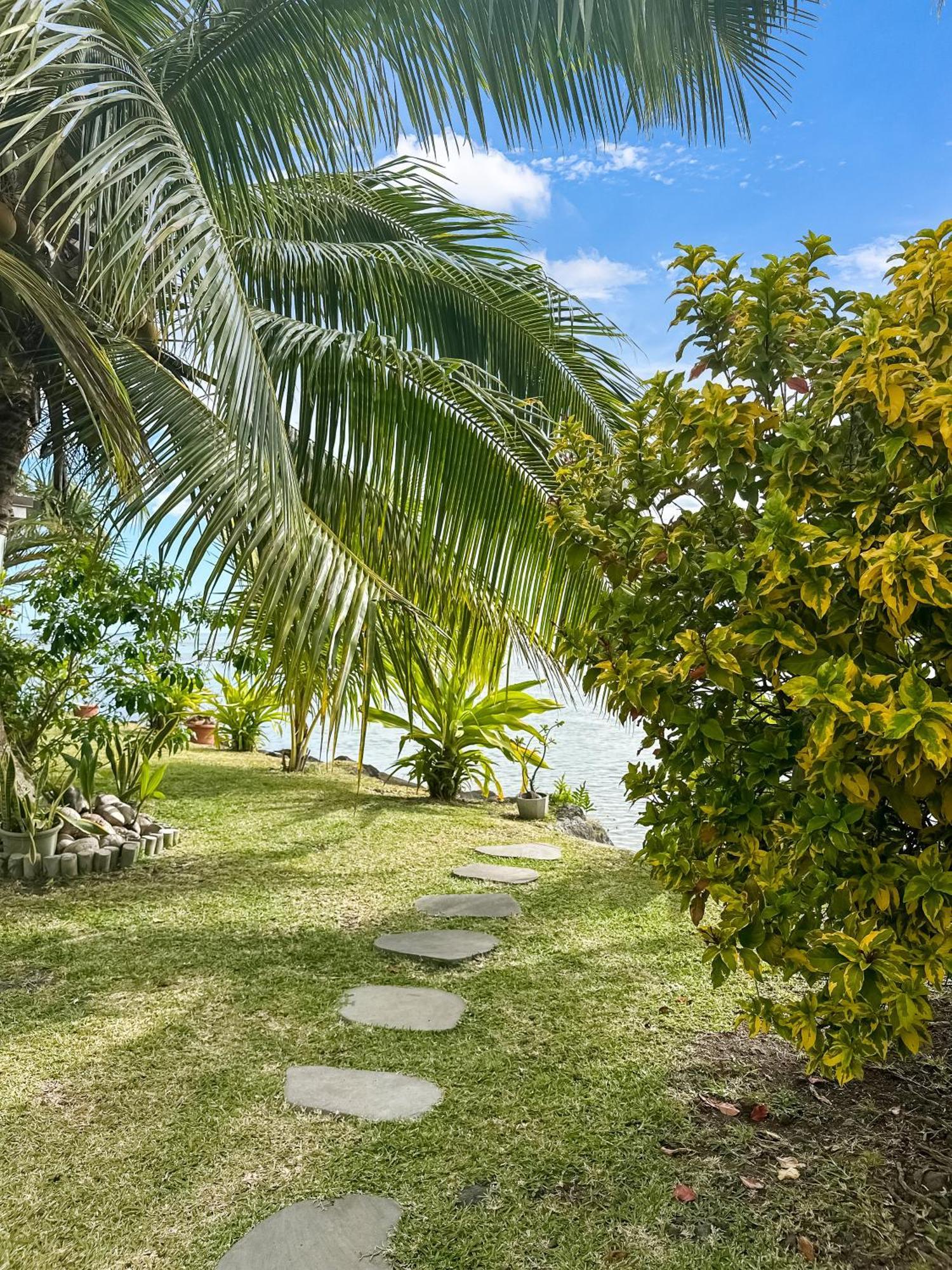 O'Coco Bungalow- Breathtaking Waterfront Views, Endless Memories Paea Luaran gambar